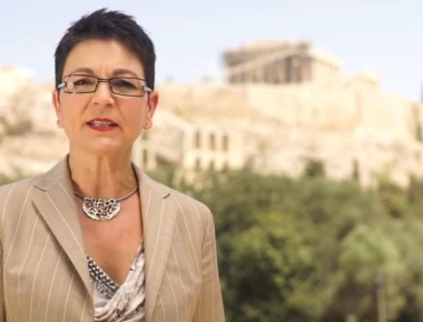 Σύζυγος Στουρνάρα: «Η εταιρεία μου δεν έχει συνεργαστεί ποτέ με τη Novartis»